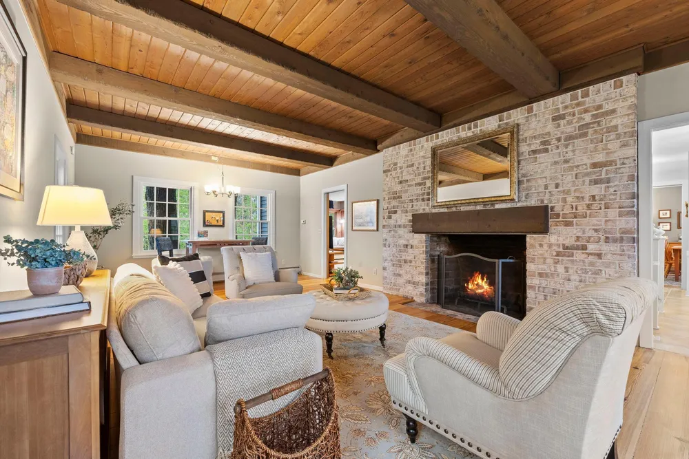 3942 Willmatt Hill, Minnetonka, MN 55305