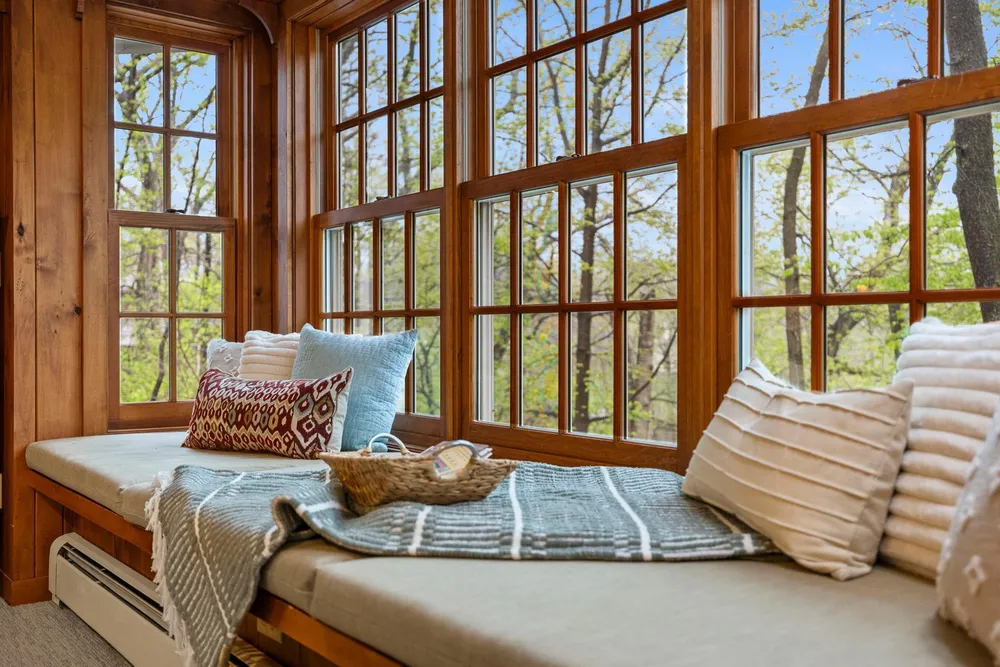 3942 Willmatt Hill, Minnetonka, MN 55305