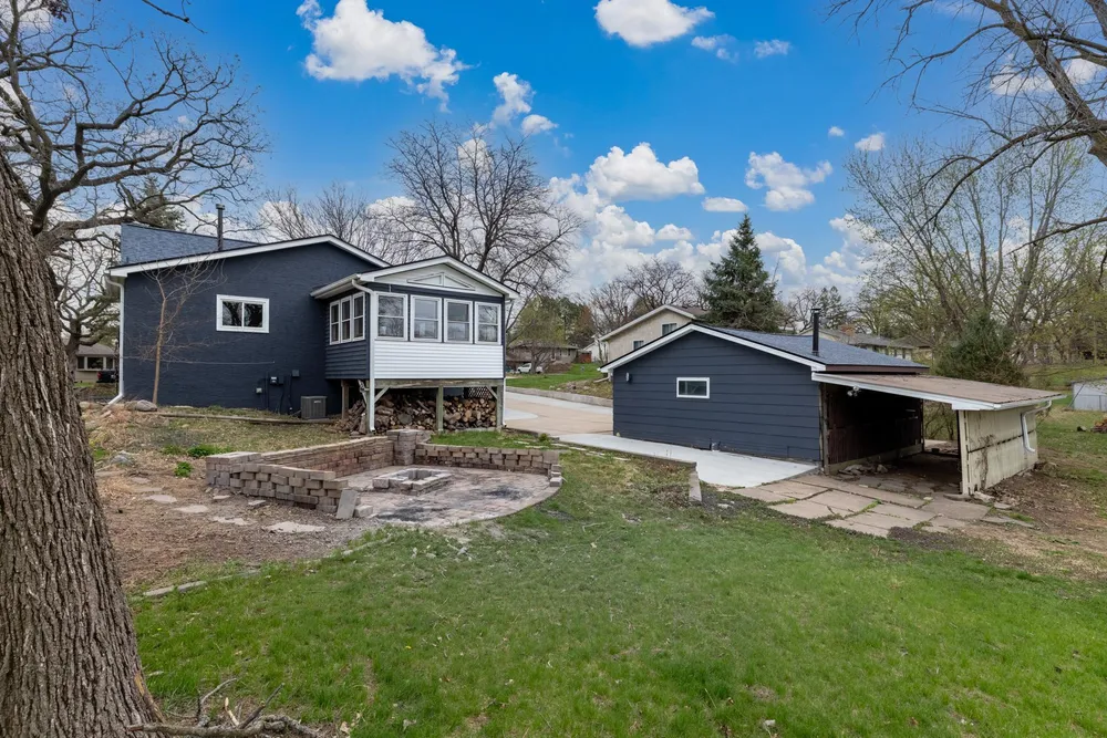 6610 Lucia Ln NE, Fridley, MN 55432