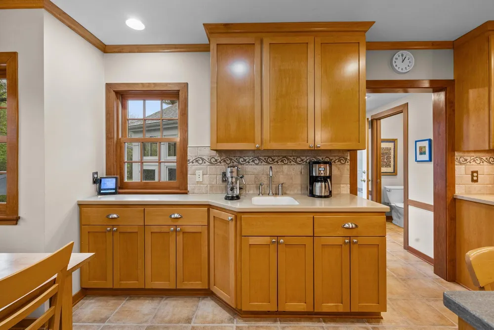 3942 Willmatt Hill, Minnetonka, MN 55305