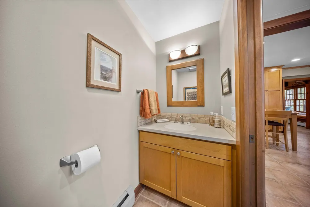 3942 Willmatt Hill, Minnetonka, MN 55305