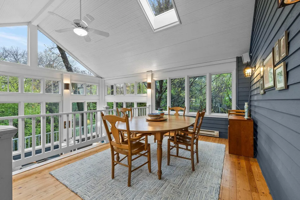 3942 Willmatt Hill, Minnetonka, MN 55305