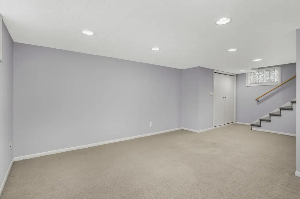 2414 W 54th St, Minneapolis, MN 55410