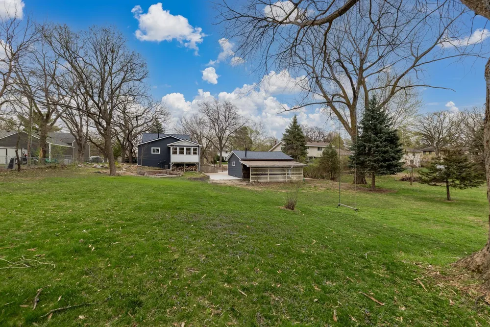 6610 Lucia Ln NE, Fridley, MN 55432