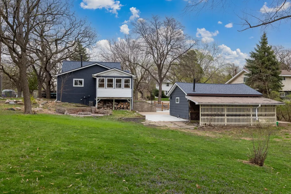 6610 Lucia Ln NE, Fridley, MN 55432