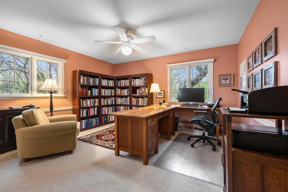 3942 Willmatt Hill, Minnetonka, MN 55305