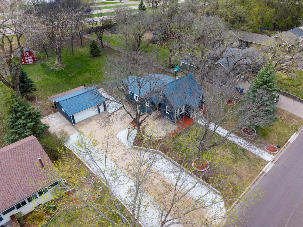 6610 Lucia Ln NE, Fridley, MN 55432