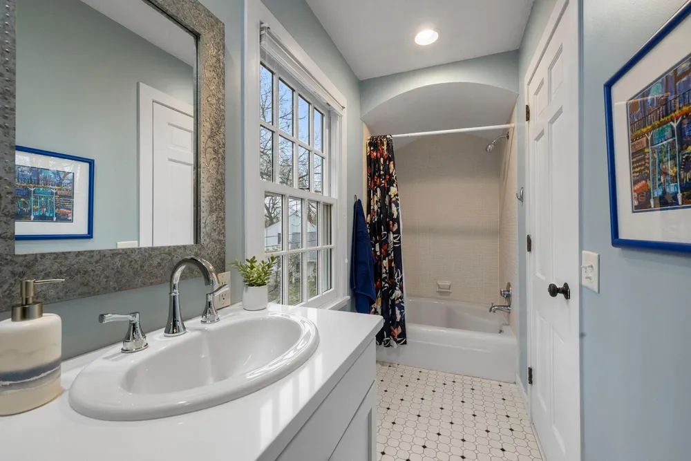 3942 Willmatt Hill, Minnetonka, MN 55305