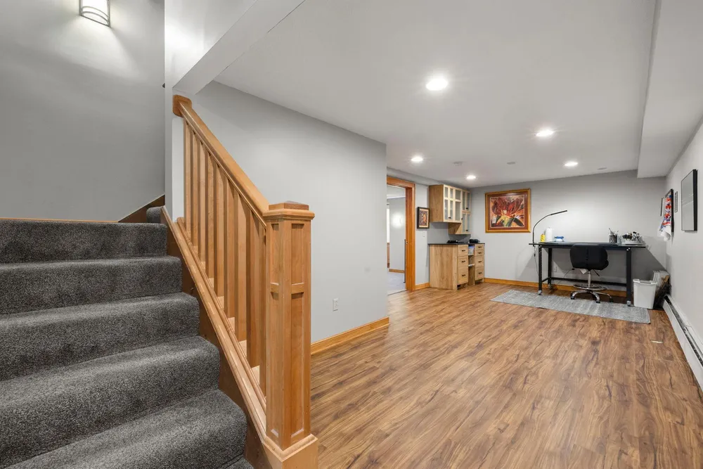 3942 Willmatt Hill, Minnetonka, MN 55305