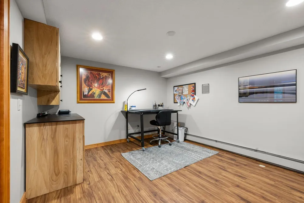 3942 Willmatt Hill, Minnetonka, MN 55305