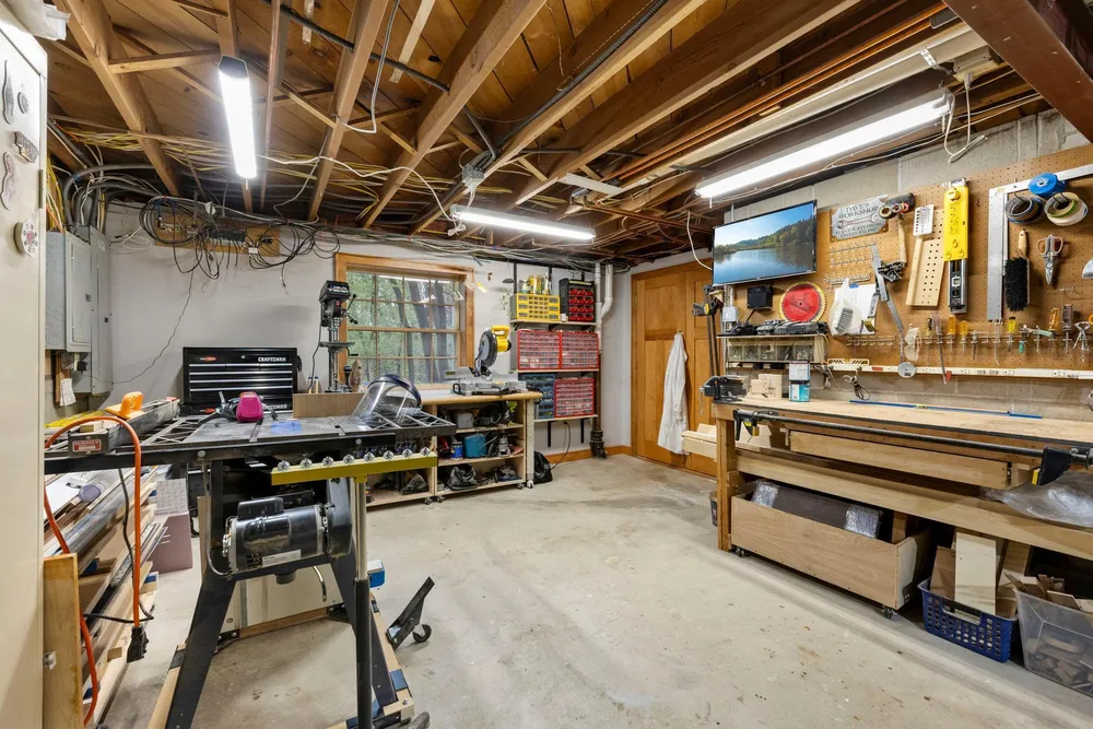 3942 Willmatt Hill, Minnetonka, MN 55305