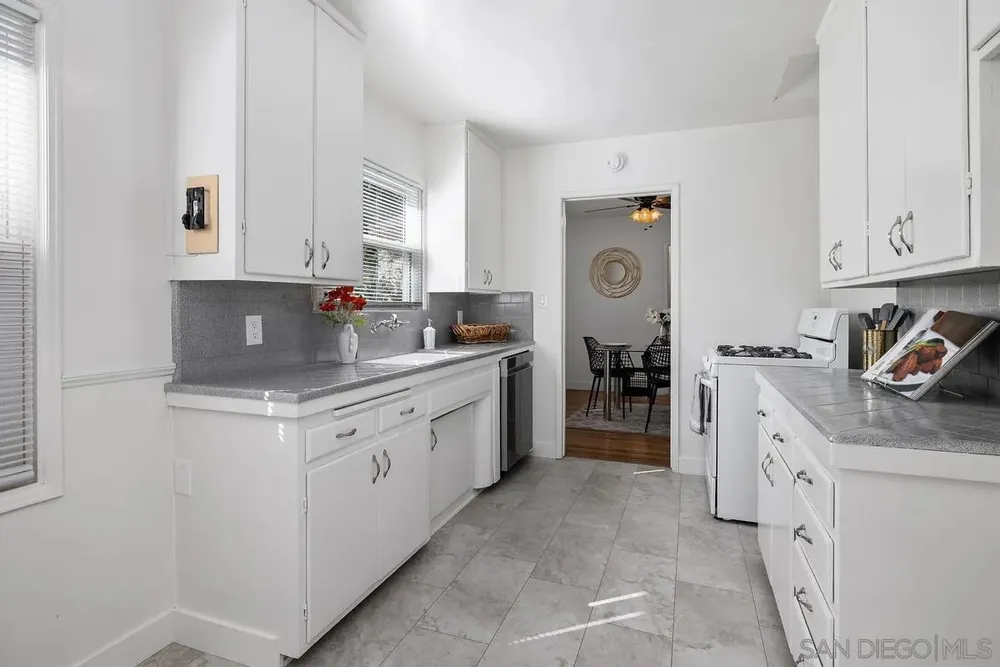 4376 Harbinson Ave, La Mesa, CA 91942