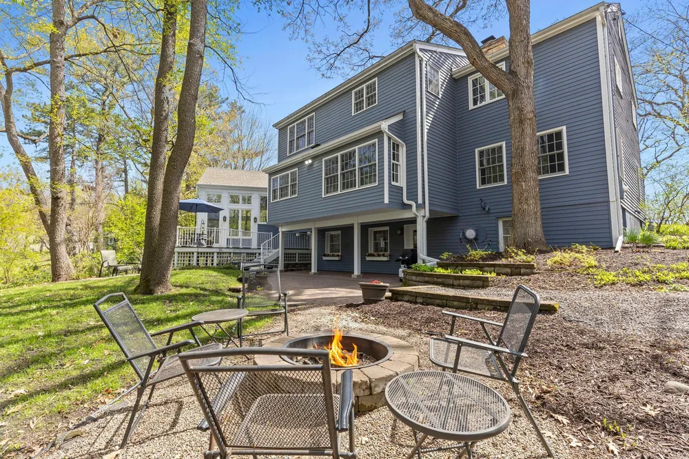 3942 Willmatt Hill, Minnetonka, MN 55305