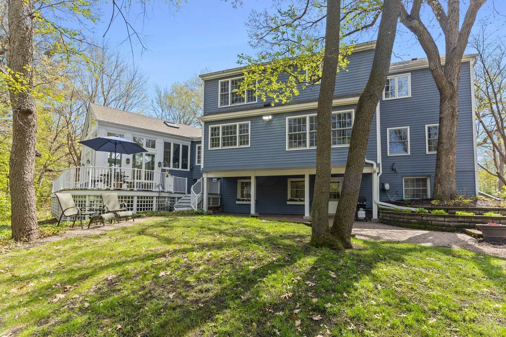 3942 Willmatt Hill, Minnetonka, MN 55305