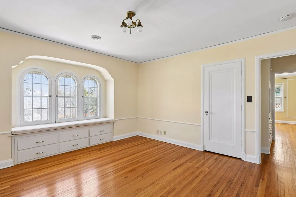38 W Minnehaha Pkwy, Minneapolis, MN 55419