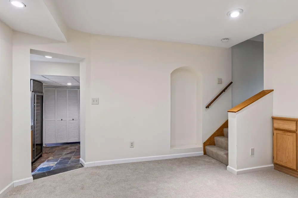 38 W Minnehaha Pkwy, Minneapolis, MN 55419