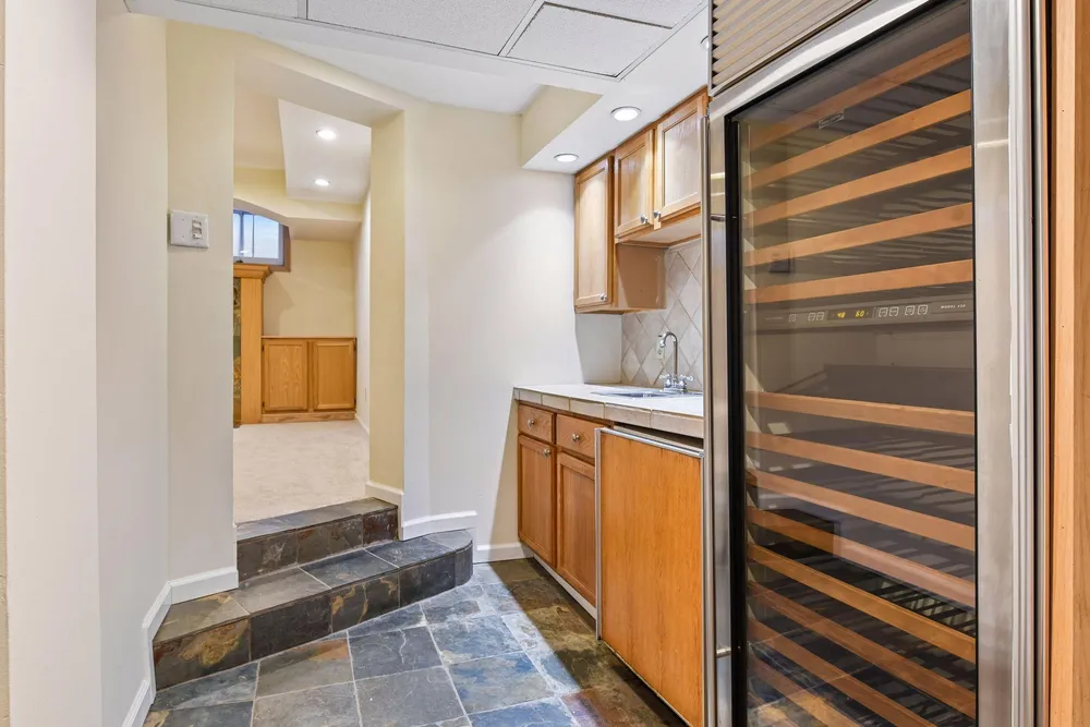 38 W Minnehaha Pkwy, Minneapolis, MN 55419