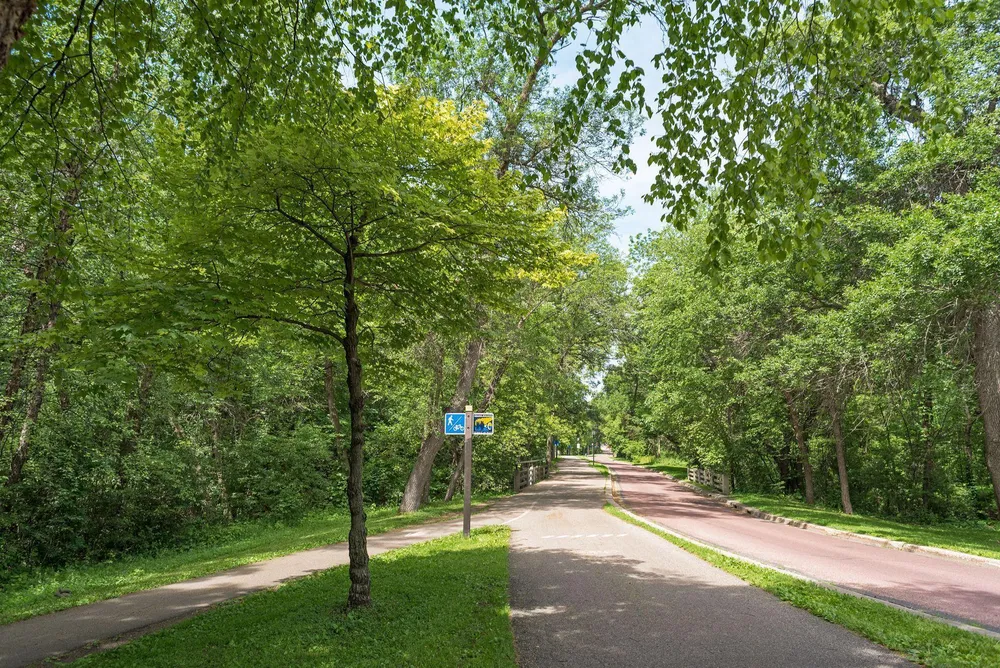 38 W Minnehaha Pkwy, Minneapolis, MN 55419