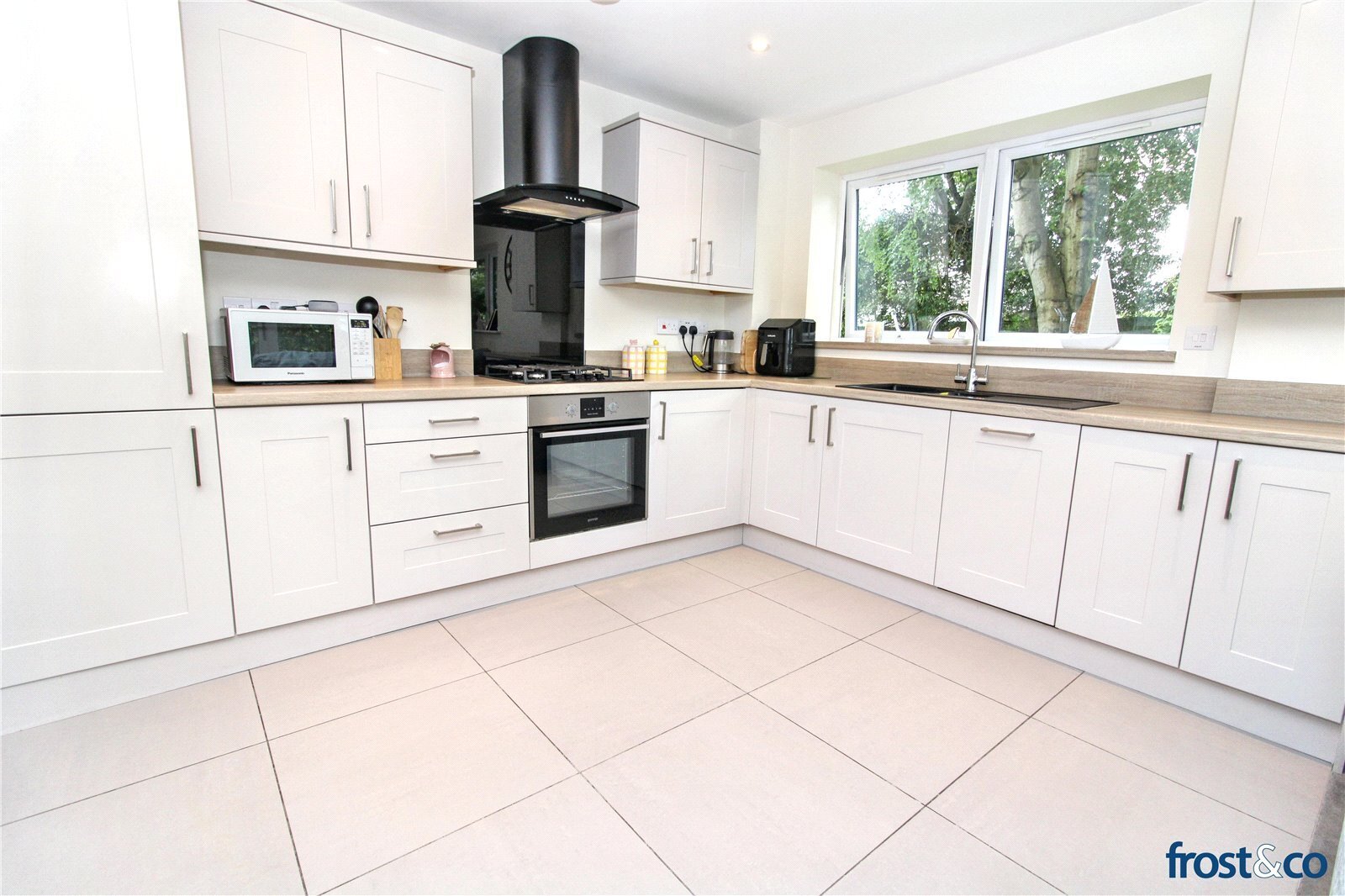 Bournemouth Road, Parkstone, Poole, Dorset, BH14 Image 4