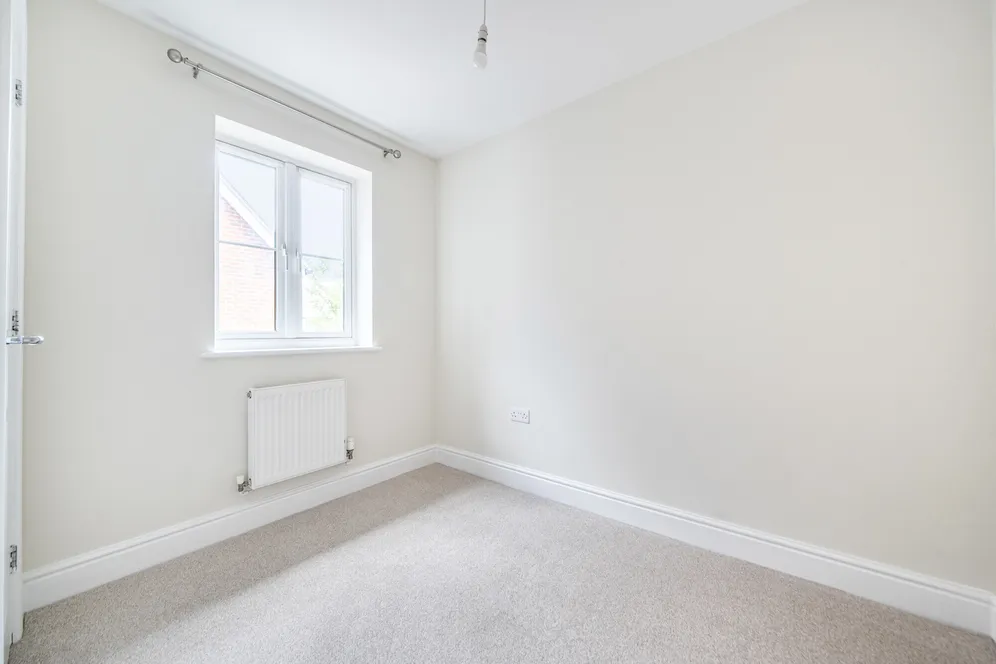 Tithing Road, Fleet, GU51 photo 9