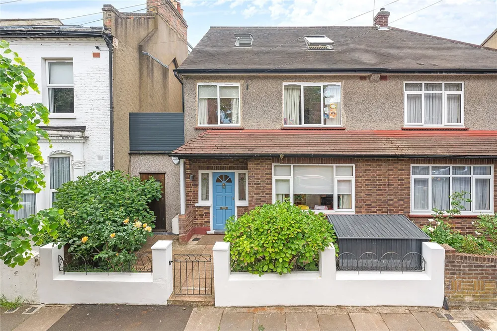 Rattray Road, London, SW2