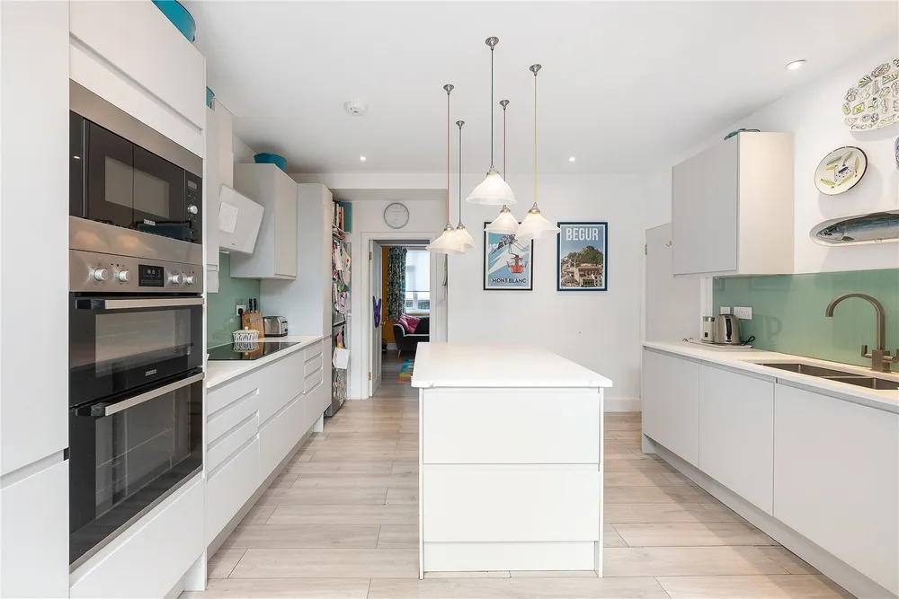 Rattray Road, London, SW2
