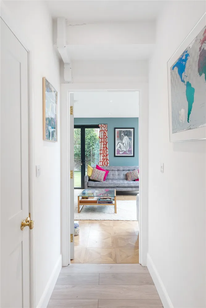 Rattray Road, London, SW2