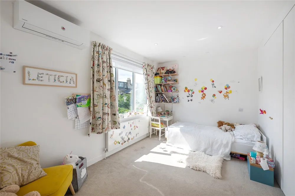 Rattray Road, London, SW2