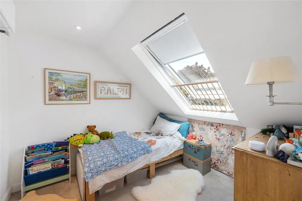 Rattray Road, London, SW2
