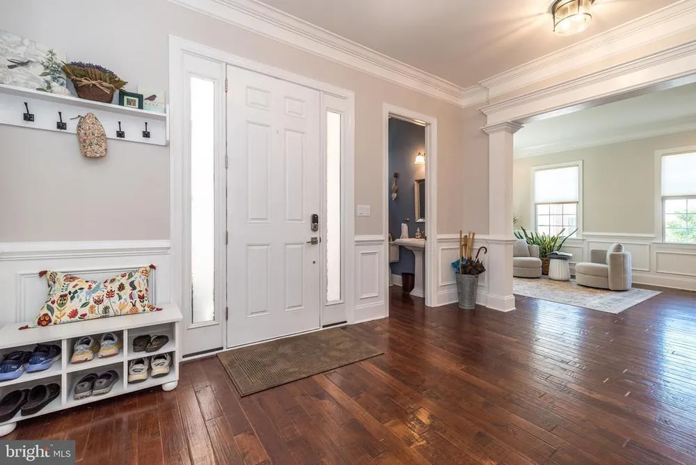 73 Creekview Ln, Yardley, PA 19067-2767
