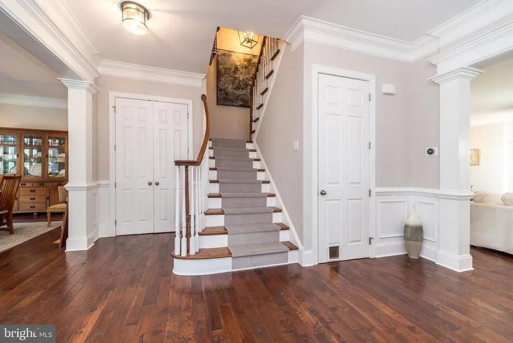 73 Creekview Ln, Yardley, PA 19067-2767