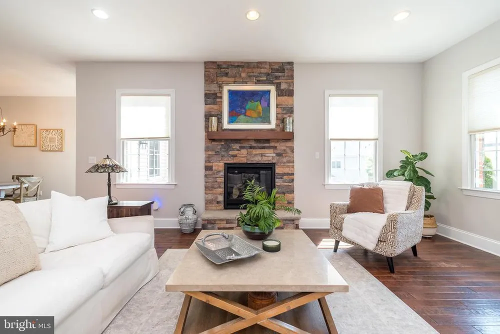 73 Creekview Ln, Yardley, PA 19067-2767