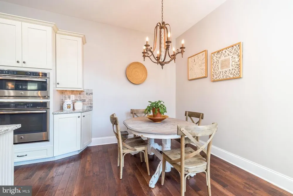 73 Creekview Ln, Yardley, PA 19067-2767