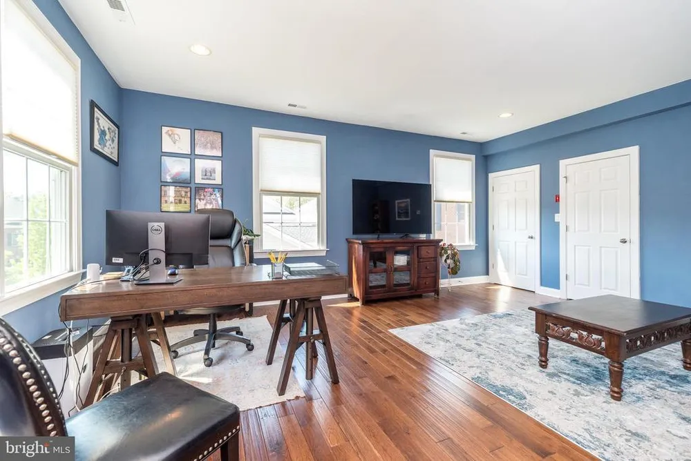73 Creekview Ln, Yardley, PA 19067-2767