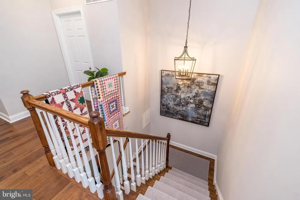 73 Creekview Ln, Yardley, PA 19067-2767