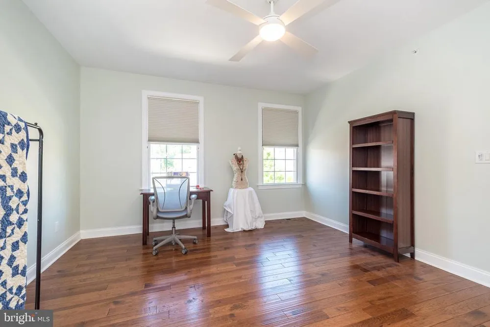 73 Creekview Ln, Yardley, PA 19067-2767
