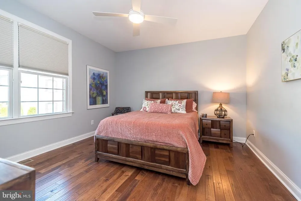 73 Creekview Ln, Yardley, PA 19067-2767