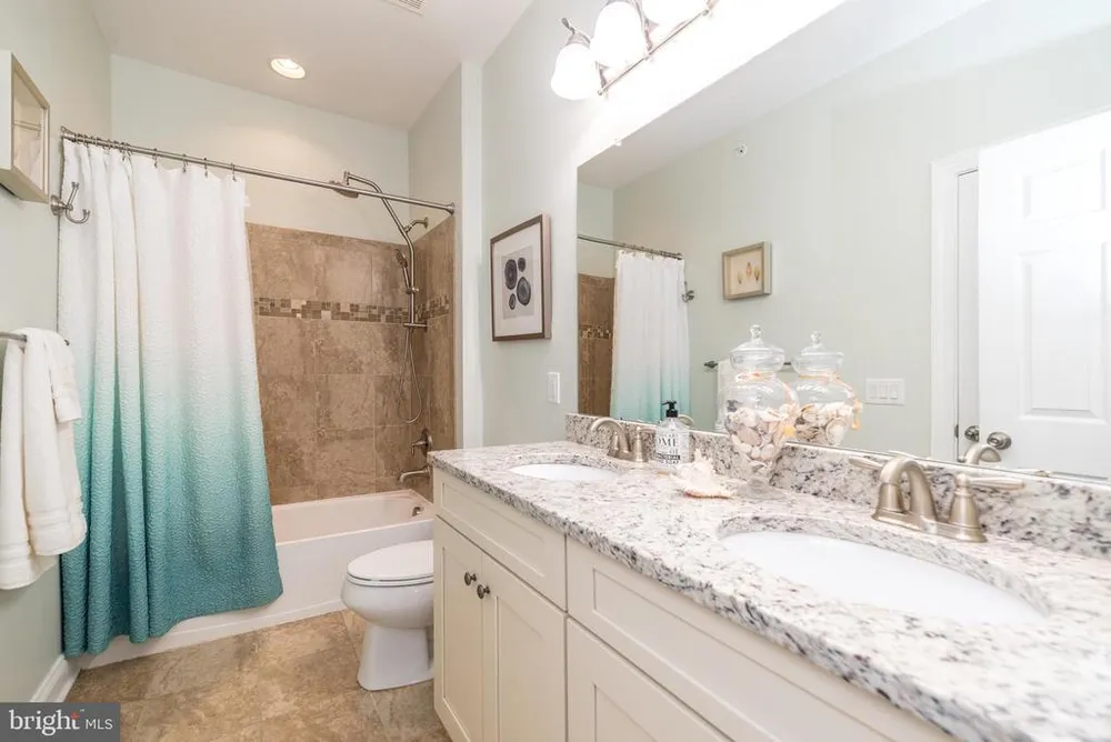 73 Creekview Ln, Yardley, PA 19067-2767