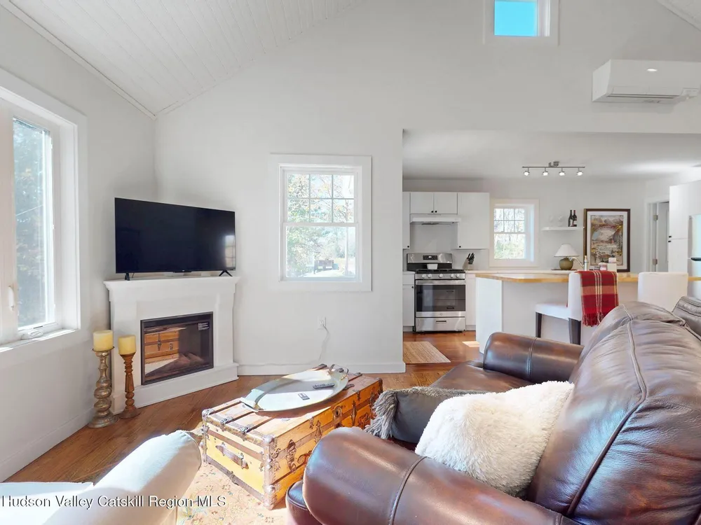 7 Karlstadt Rd, Windham, NY 12496