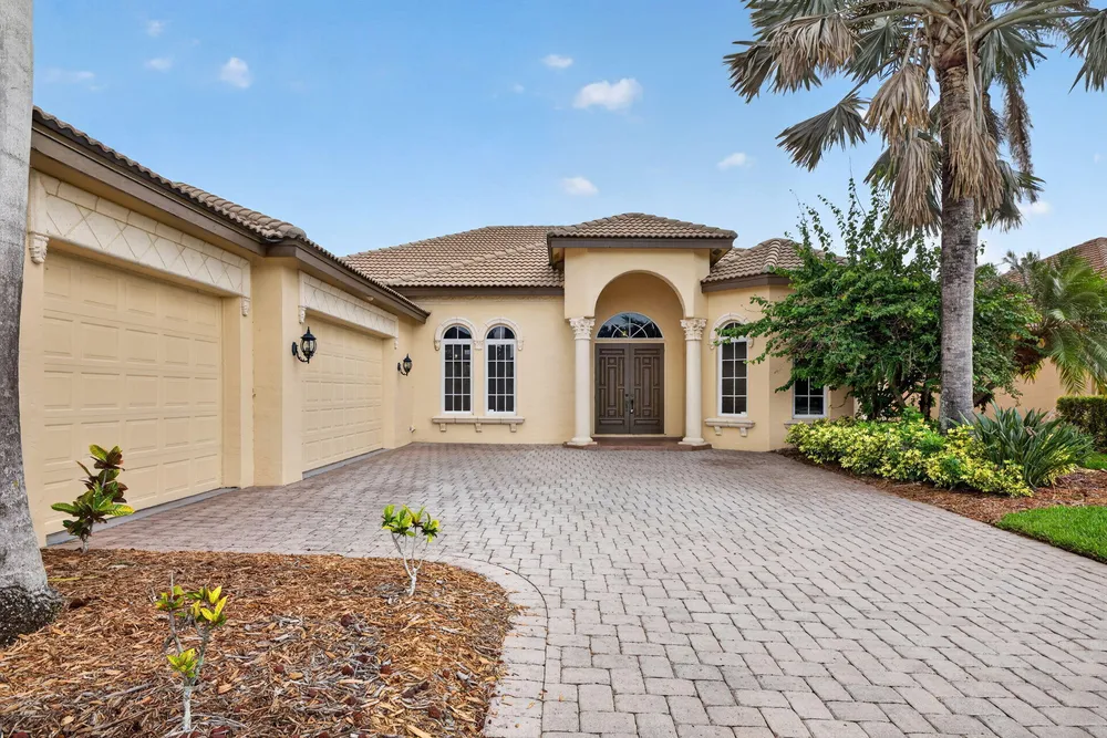 886 SW GRAND RESERVES BLVD, Port St Lucie, FL 34986