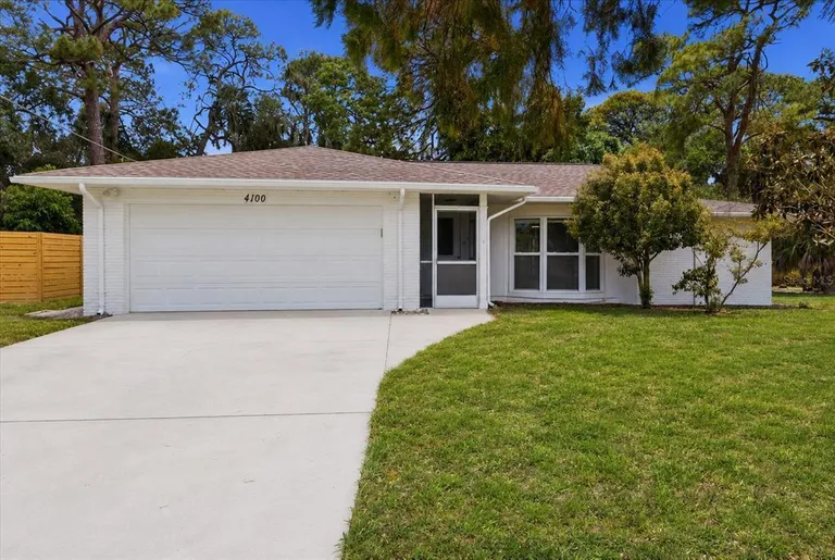 4100 Tee Rd, Sarasota, FL 34235