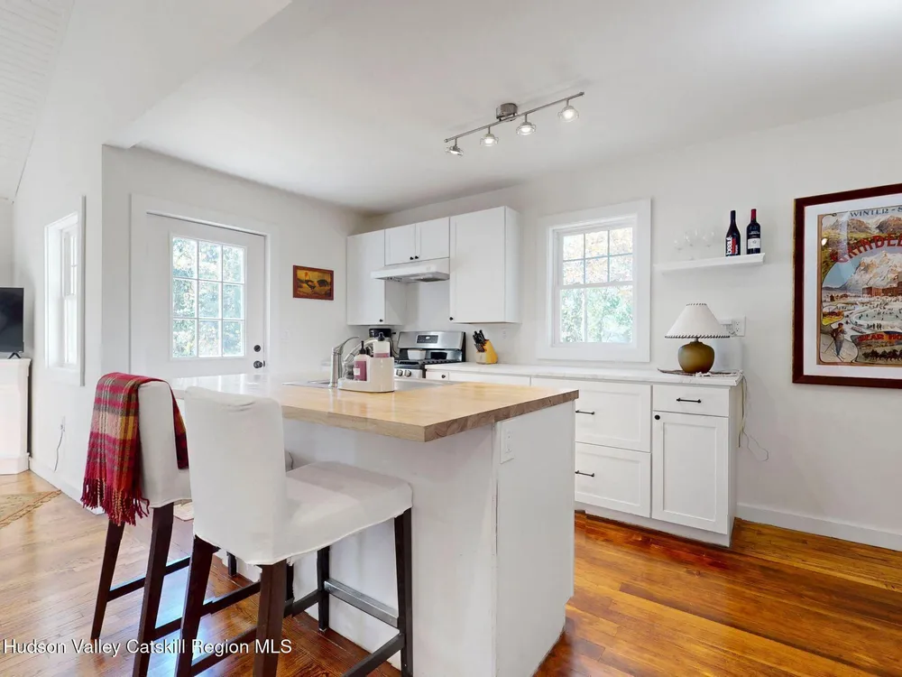 7 Karlstadt Rd, Windham, NY 12496