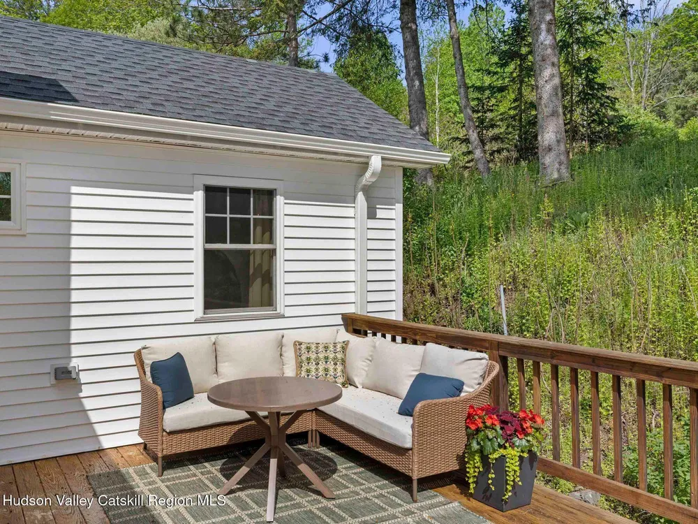 7 Karlstadt Rd, Windham, NY 12496