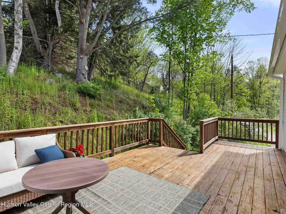 7 Karlstadt Rd, Windham, NY 12496
