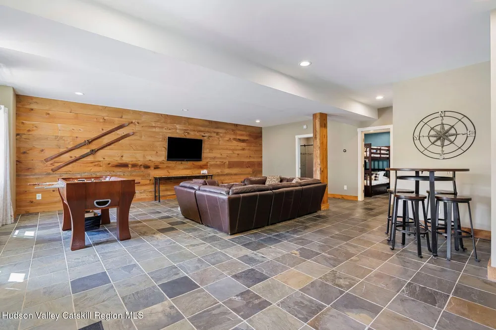5678 Rt 23, Windham, NY 12496