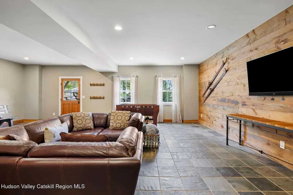 5678 Rt 23, Windham, NY 12496