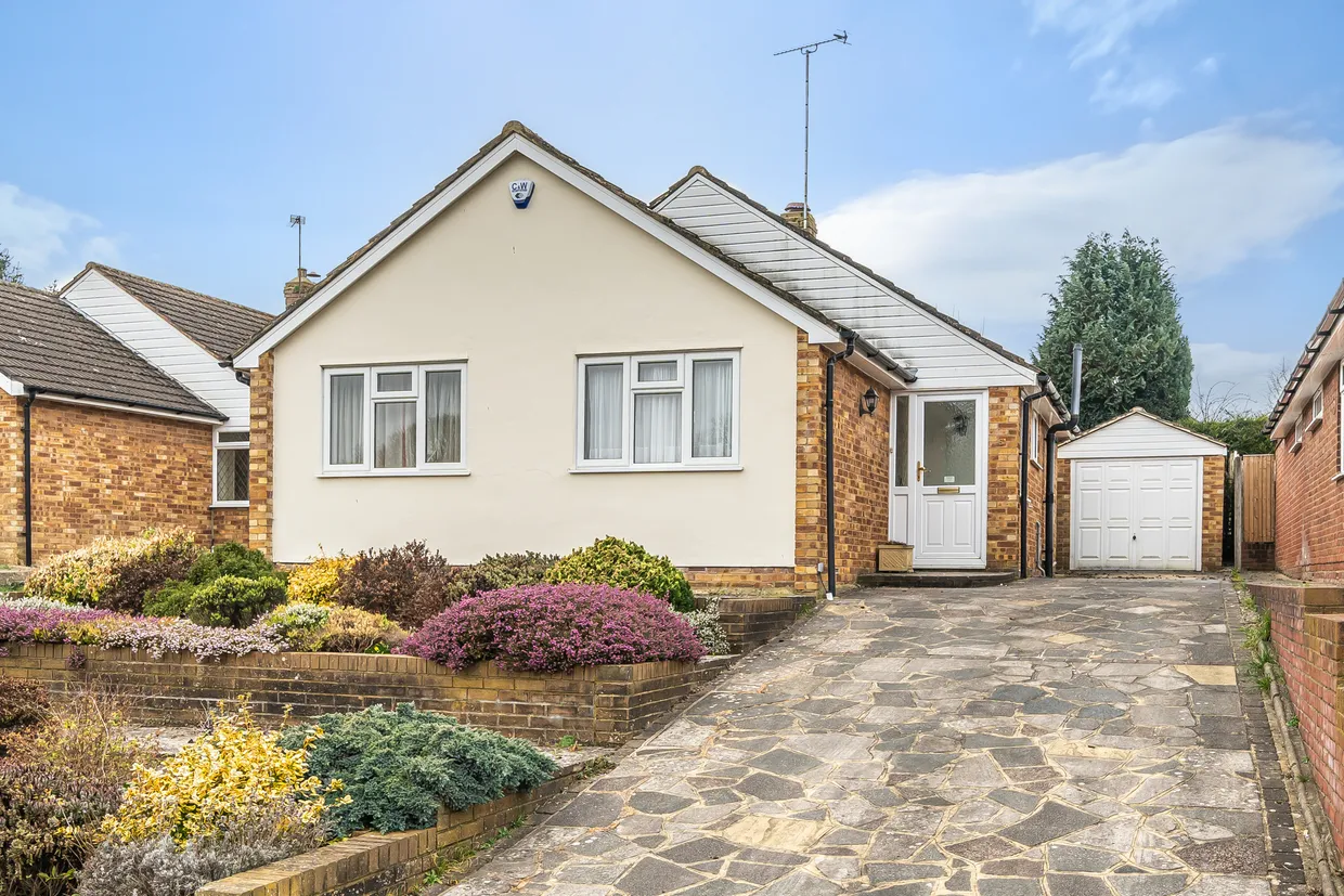 Brookside Crescent, Cuffley, EN6 photo 1