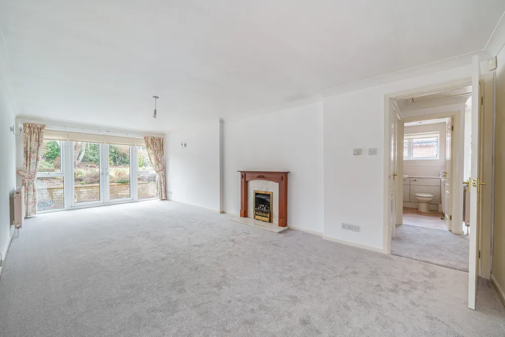Brookside Crescent, Cuffley, EN6 photo 2