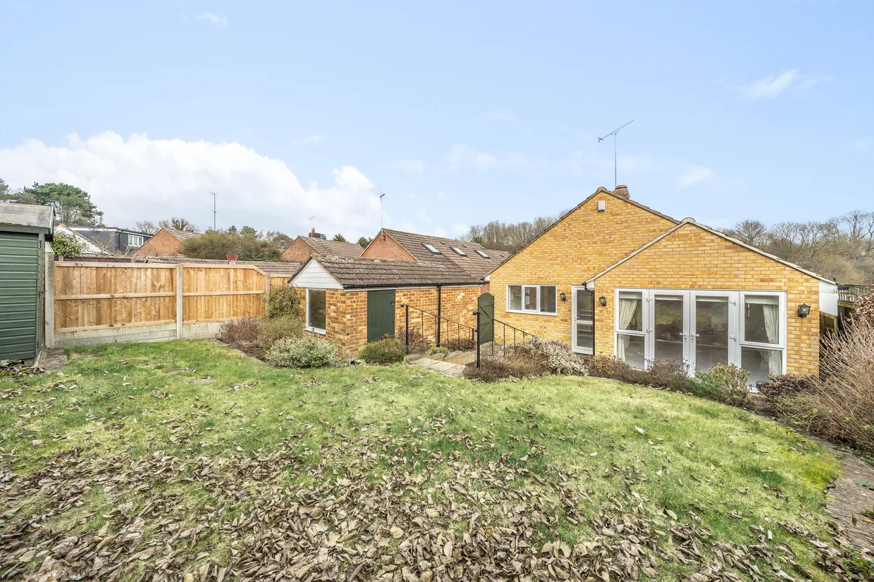 Brookside Crescent, Cuffley, EN6 photo 4