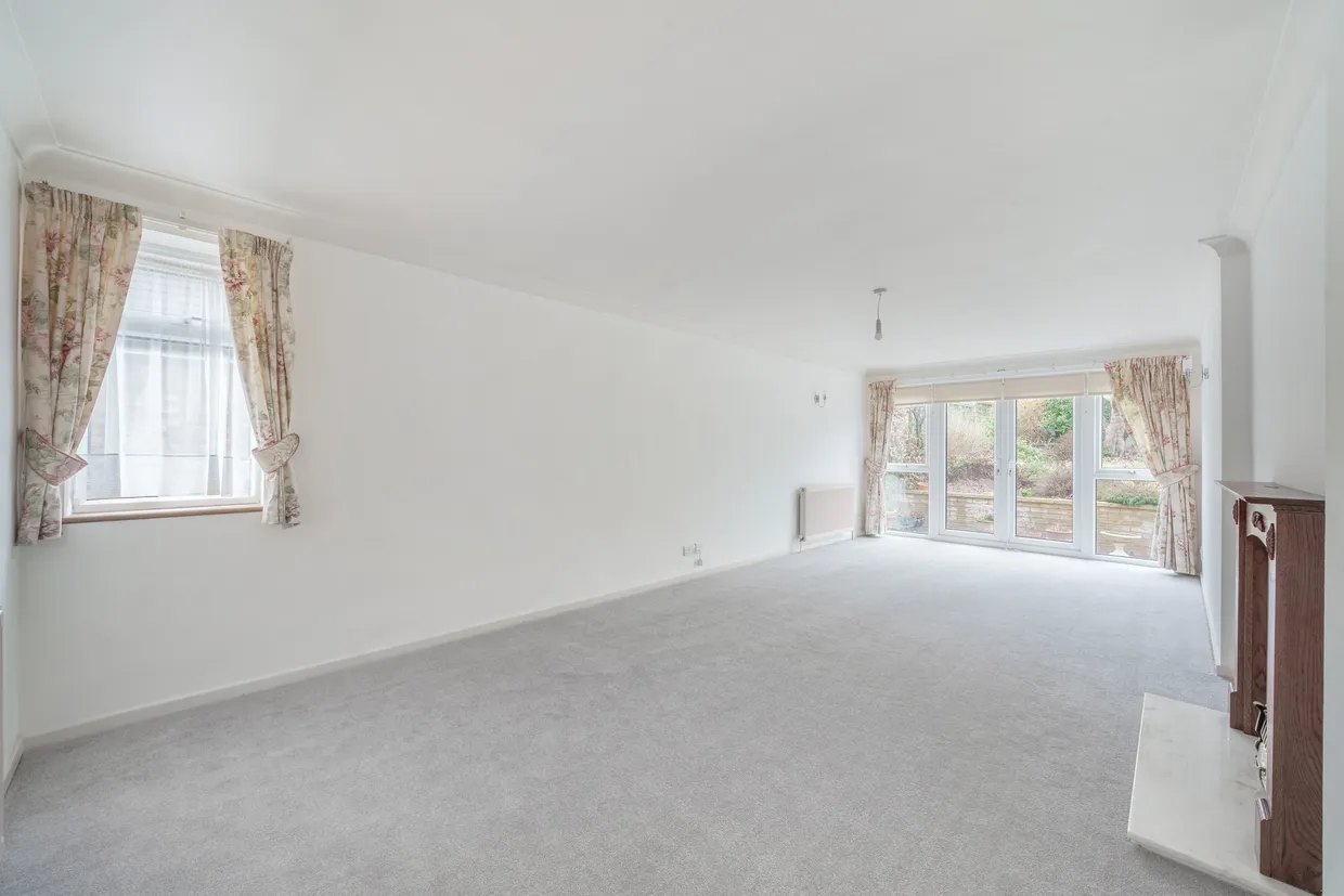 Brookside Crescent, Cuffley, EN6 photo 7
